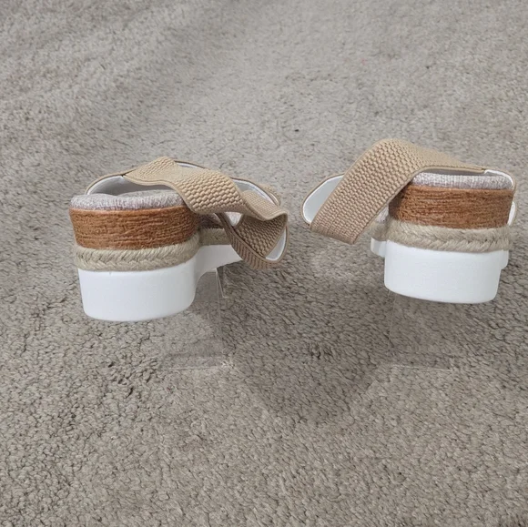 Women's Sandals - Picture 5 of 6